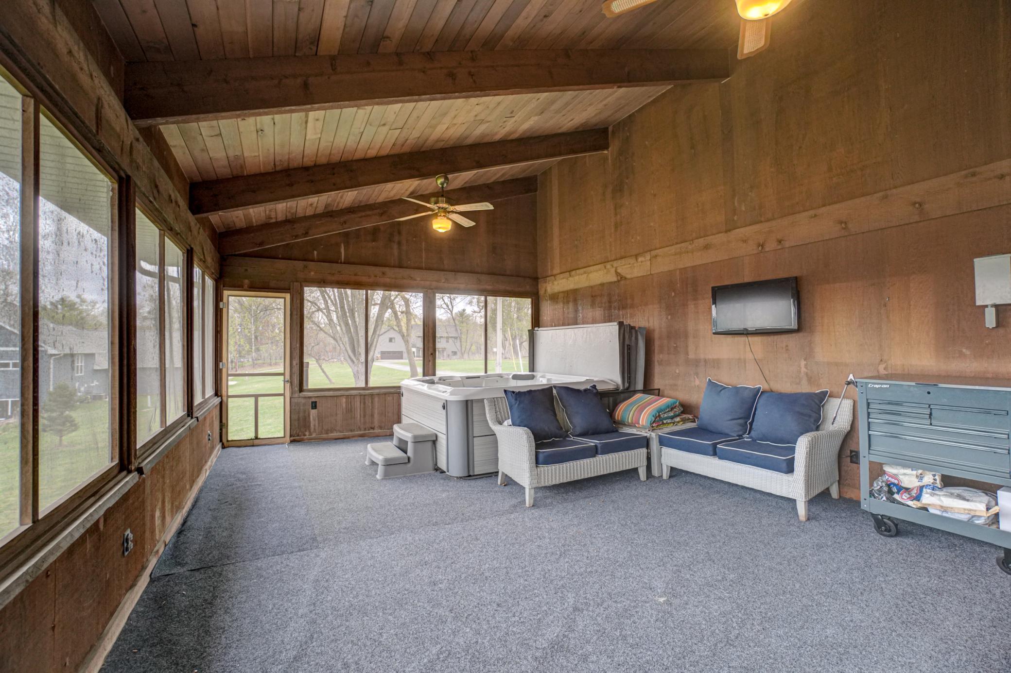 980 Rosabell St-70.jpg