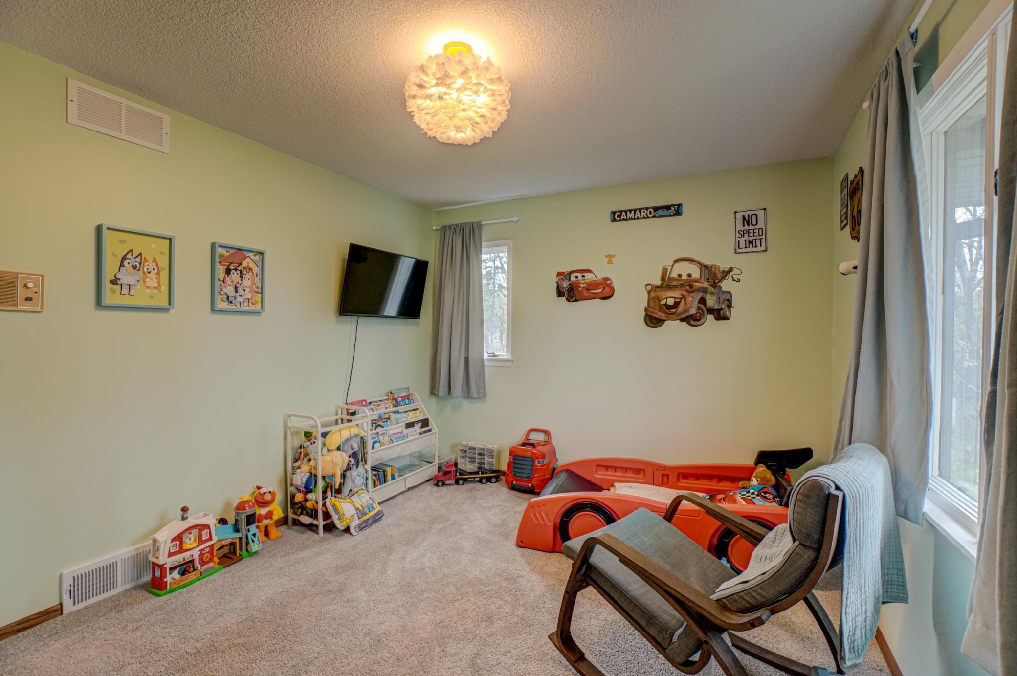 980 Rosabell St-88.jpg