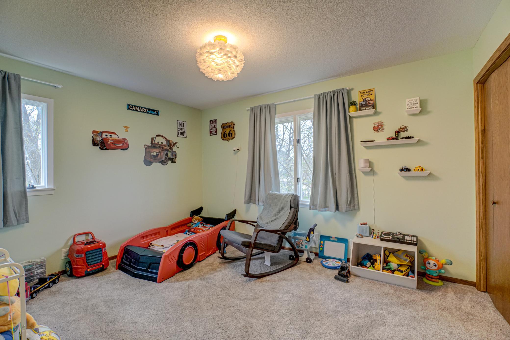 980 Rosabell St-87.jpg