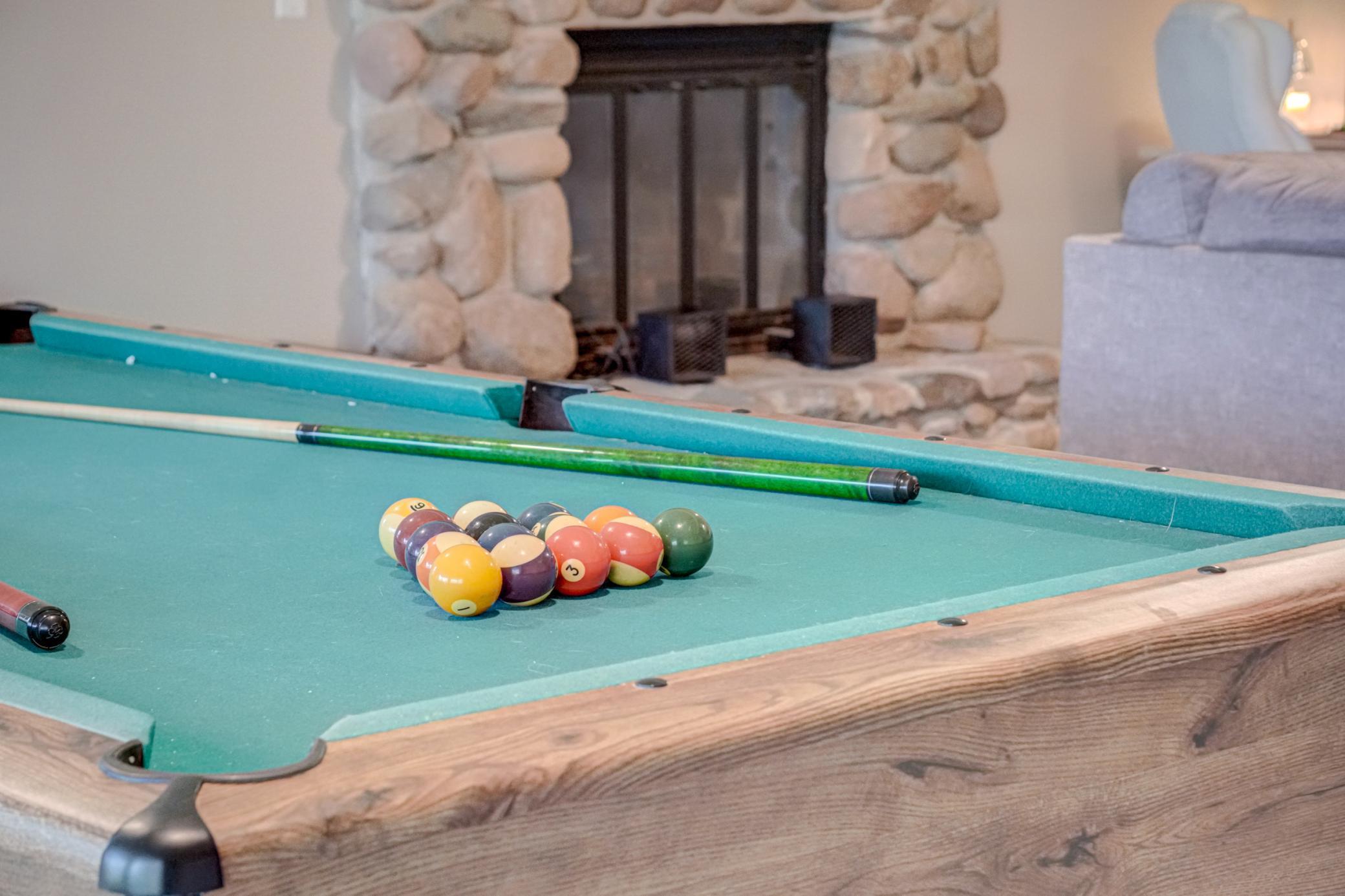 980 Rosabell St-103.jpg