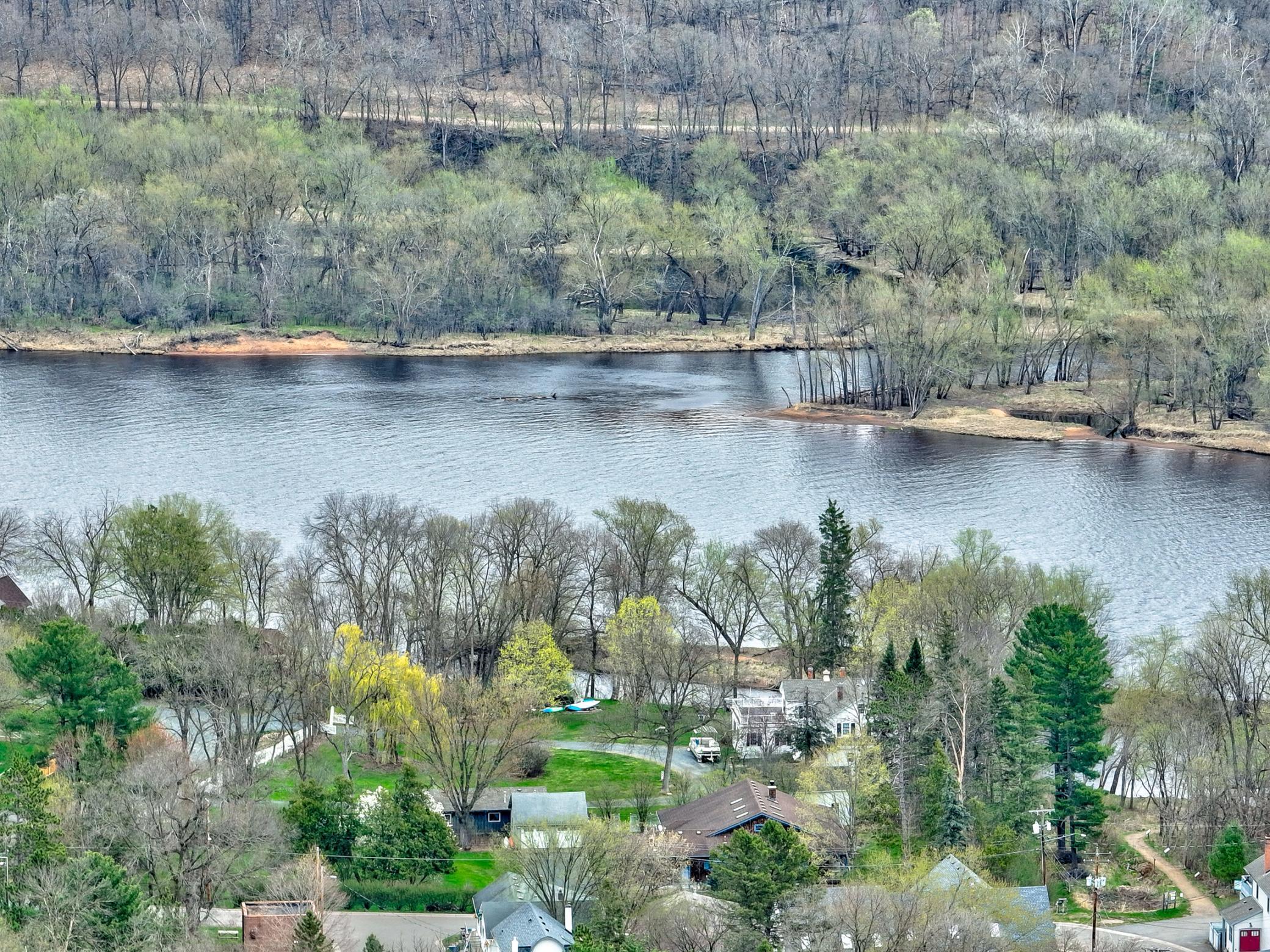 980 Rosabell St-126.jpg