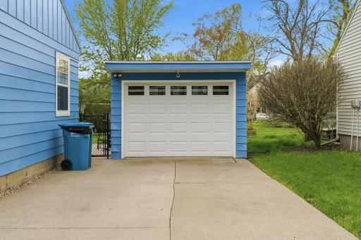 216 7th Avenue SE, Waseca, MN 56093
