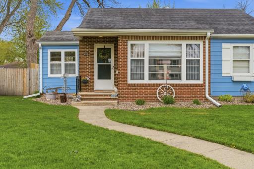 216 7th Avenue SE, Waseca, MN 56093