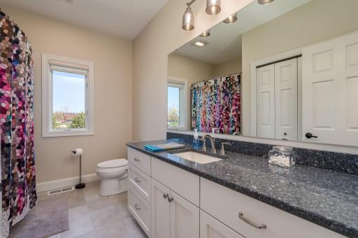 22643 Oriole Circle, Madison Lake, MN 56063