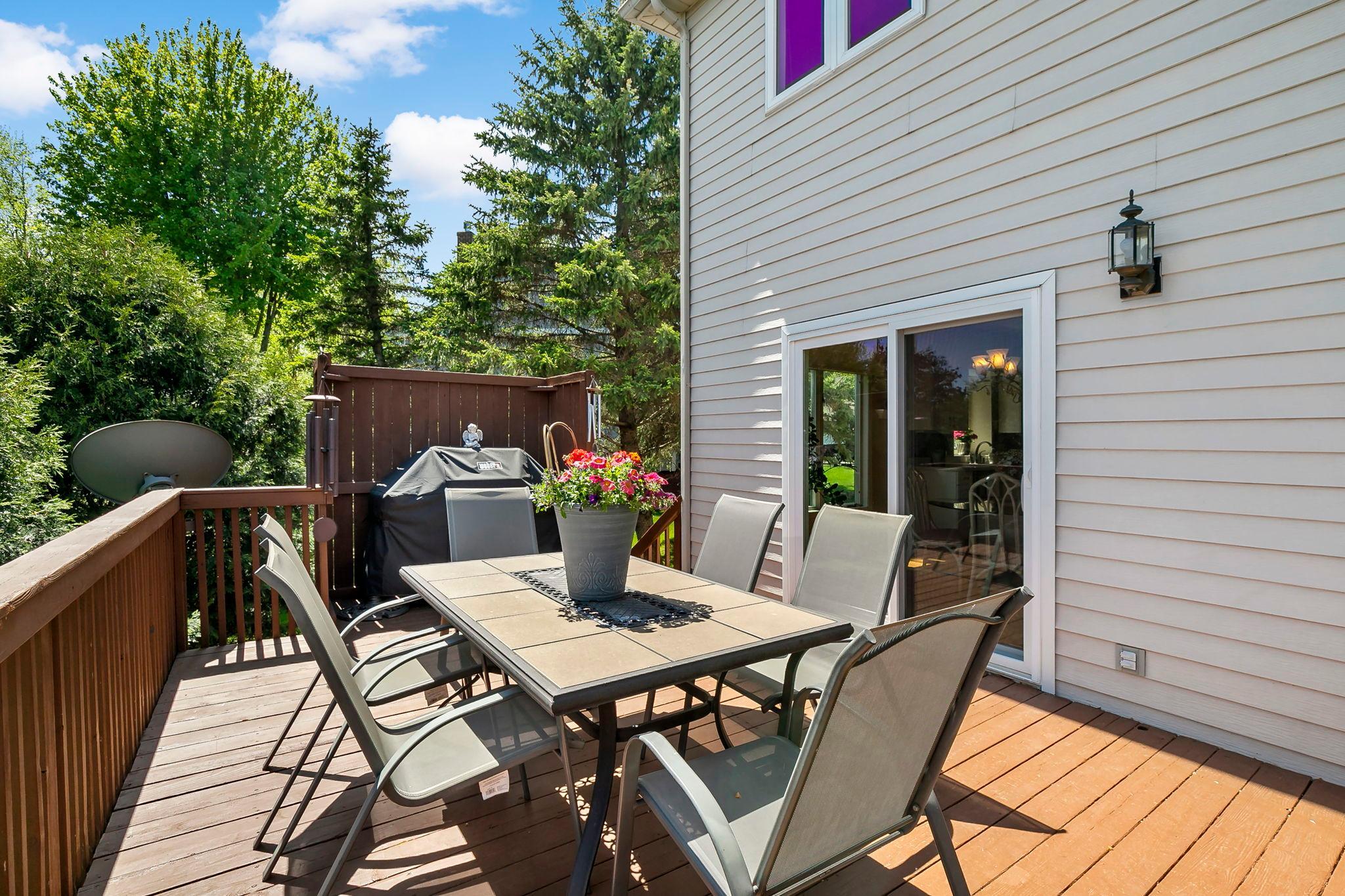 21-web-or-mls-8923 Highland Bay, Woodbury, MN_0024.jpg