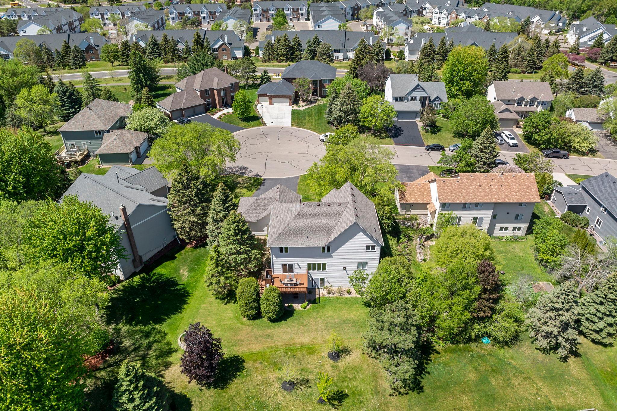 8-web-or-mls-8923 Highland Bay, Woodbury, MN_0011.jpg