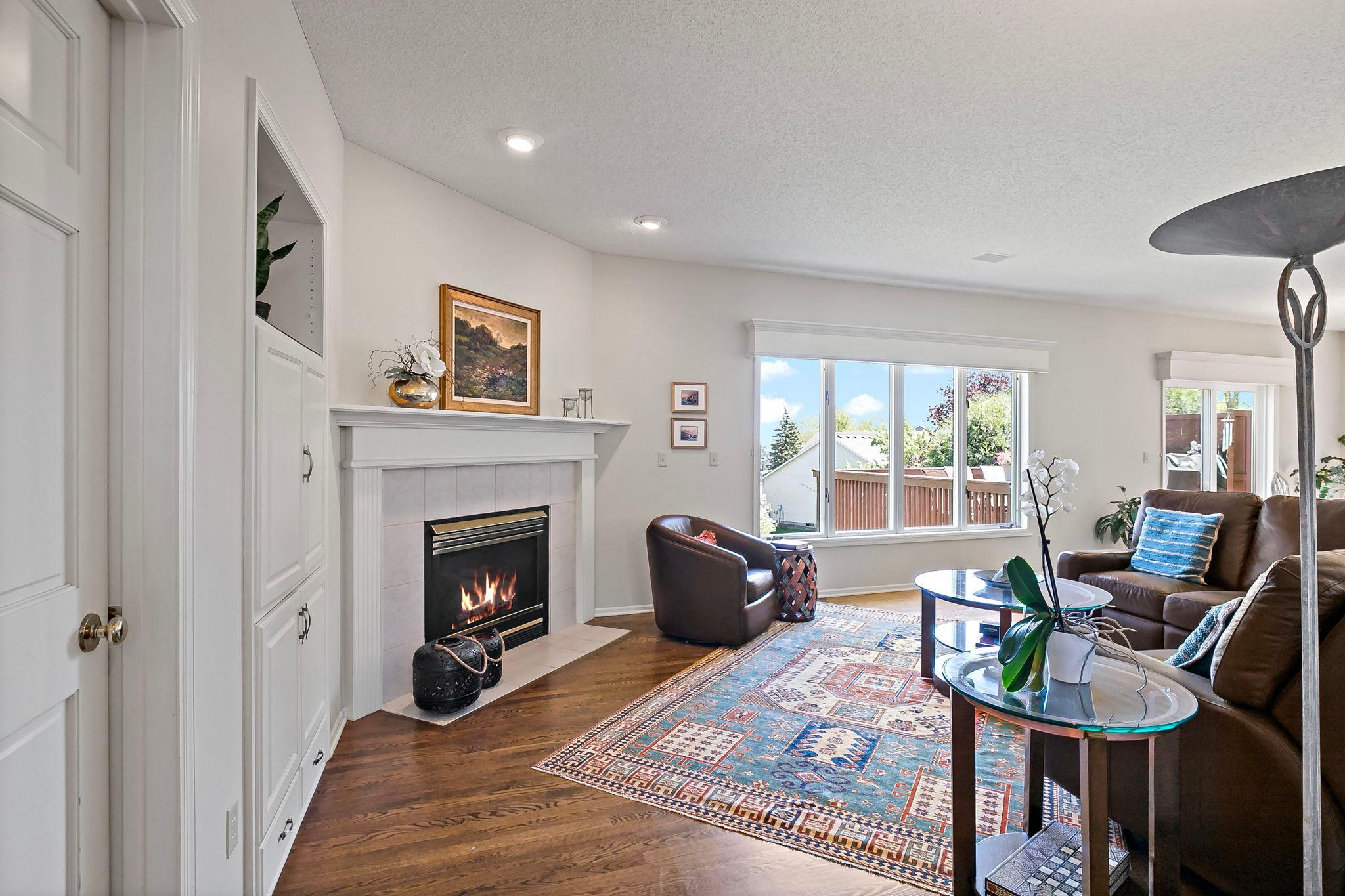 70-web-or-mls-8923 Highland Bay, Woodbury, MN_0073.jpg