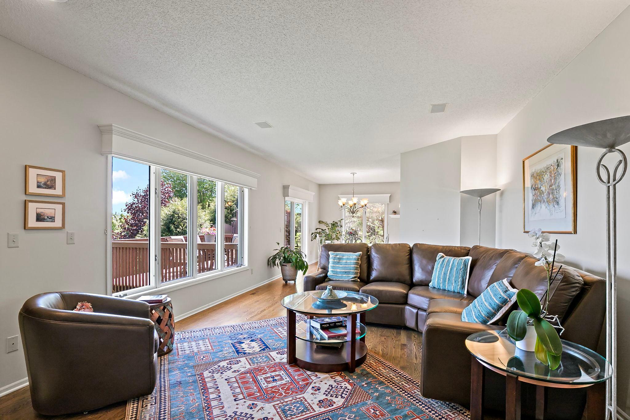 71-web-or-mls-8923 Highland Bay, Woodbury, MN_0074.jpg