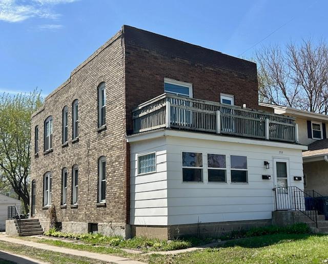 712 6th Lead Photo.jpg