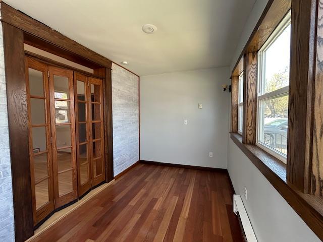 712 6th Sunroom MLS 3.JPG