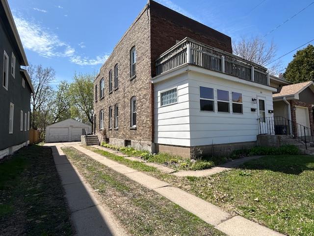 712 6th Exter Side MLS 2.JPG