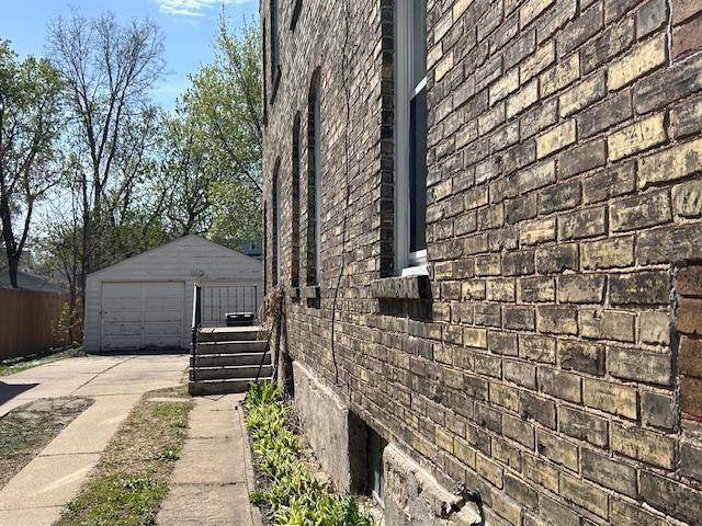 712 6th Side Bldg. Garage MLS.JPG