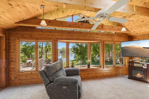 Bay window and skylight windows offer plenty of light and endless views.