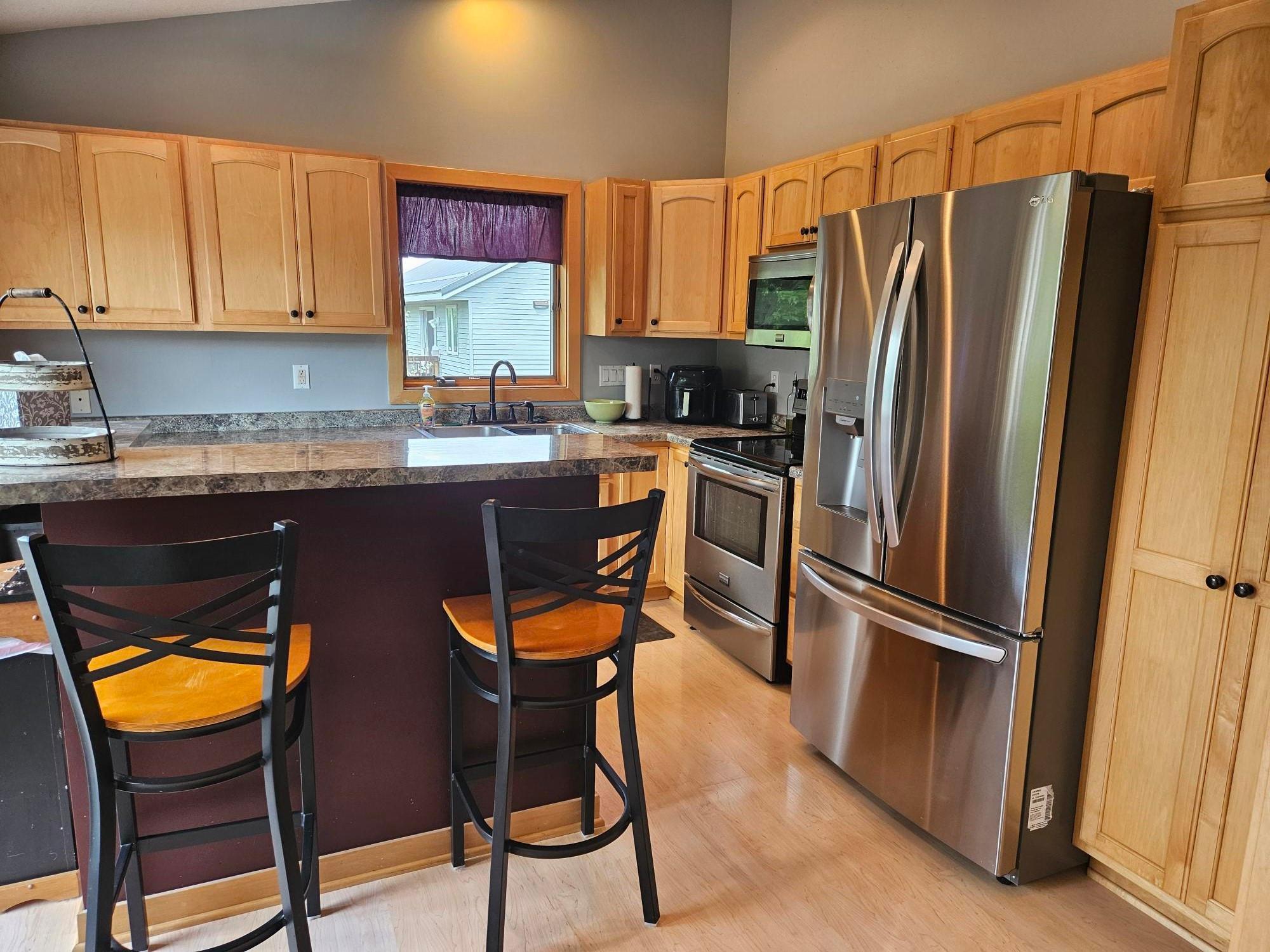 Eat-In Kitchen