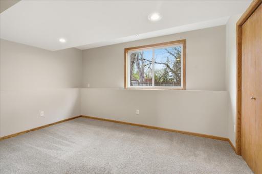 6560 49th Street N, Saint Paul, MN 55128
