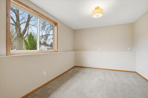 6560 49th Street N, Saint Paul, MN 55128