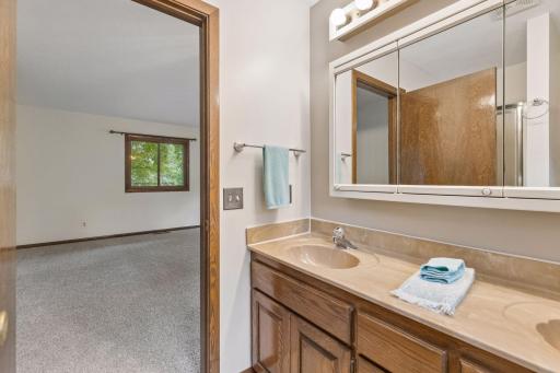 6966 Inskip Avenue S, Cottage Grove, MN 55016