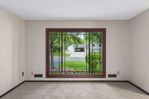 6966 Inskip Avenue S, Cottage Grove, MN 55016