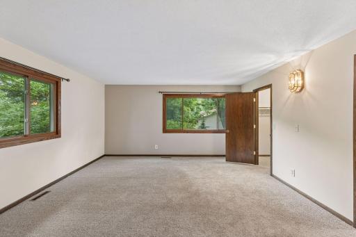 6966 Inskip Avenue S, Cottage Grove, MN 55016