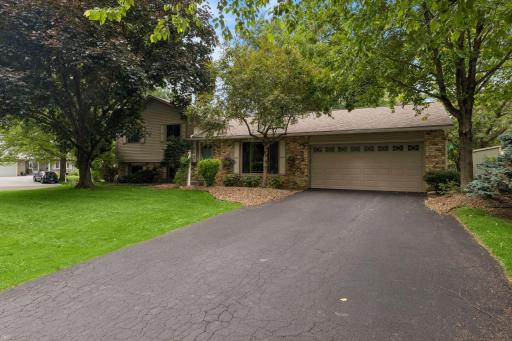 6966 Inskip Avenue S, Cottage Grove, MN 55016