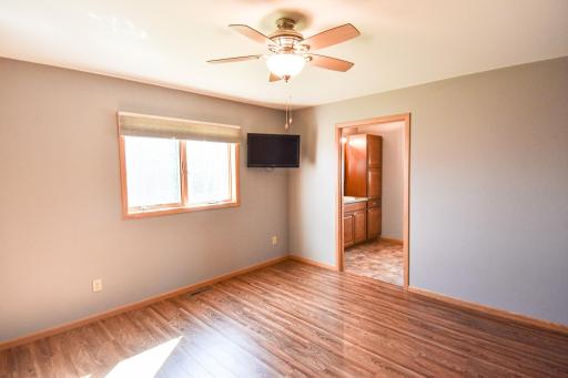 203 E Fletcher Avenue, Warren, MN 56762