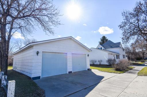 203 E Fletcher Avenue, Warren, MN 56762