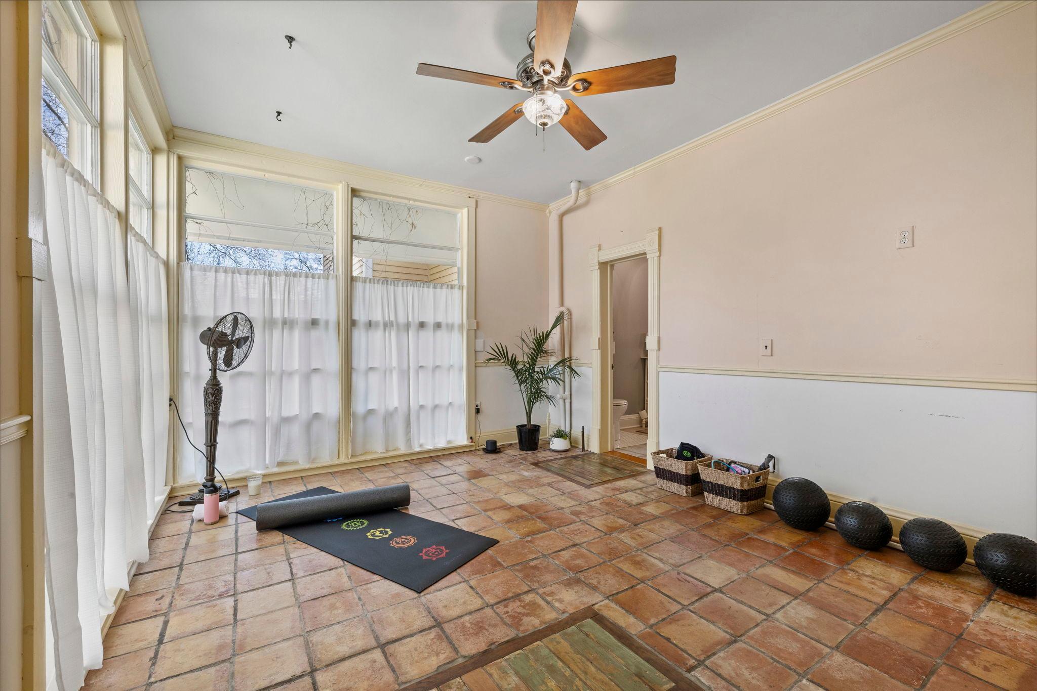 70-web-or-mls-620 Pine St W-280.jpg