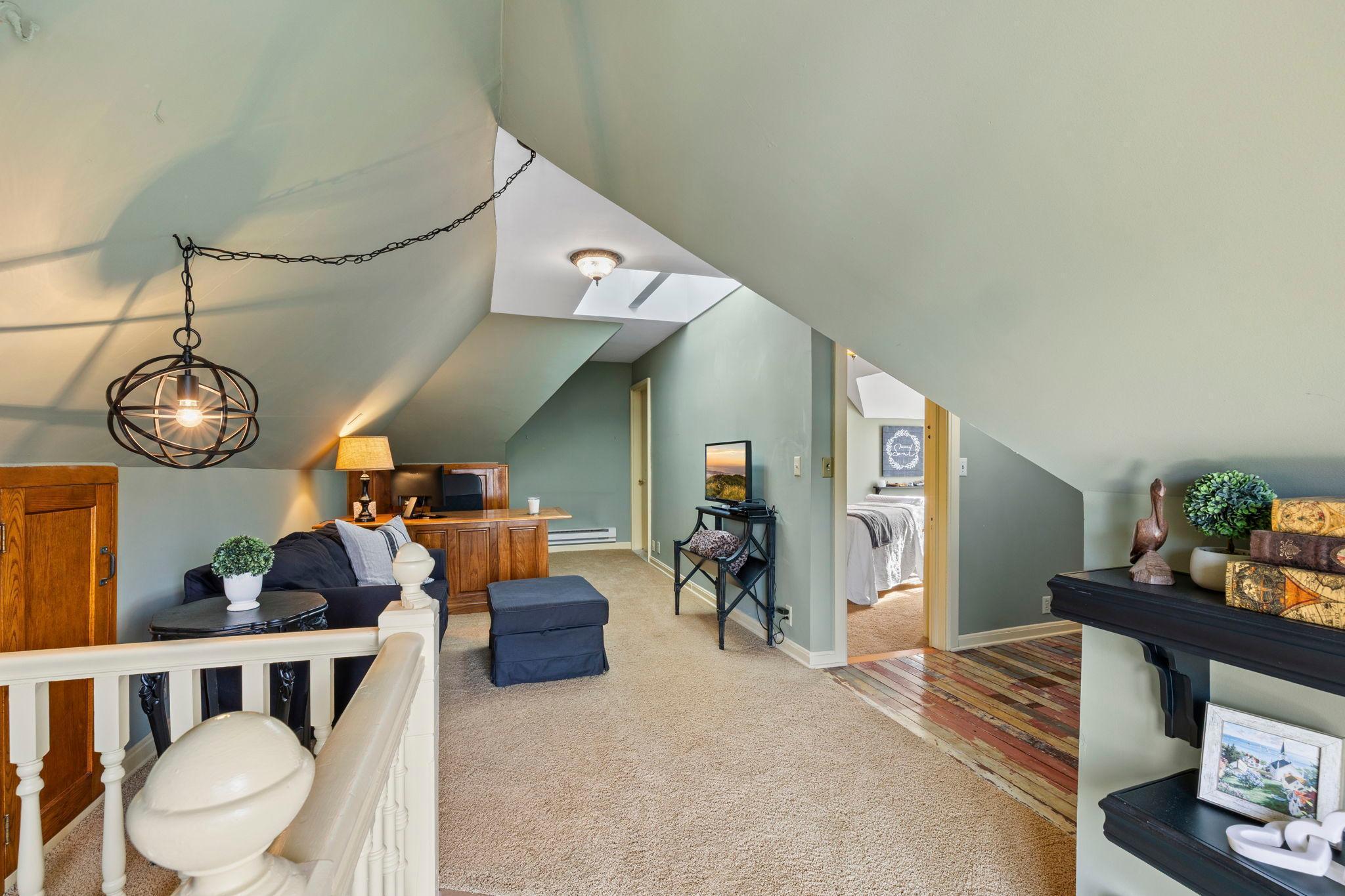 112-web-or-mls-620 Pine St W-610.jpg