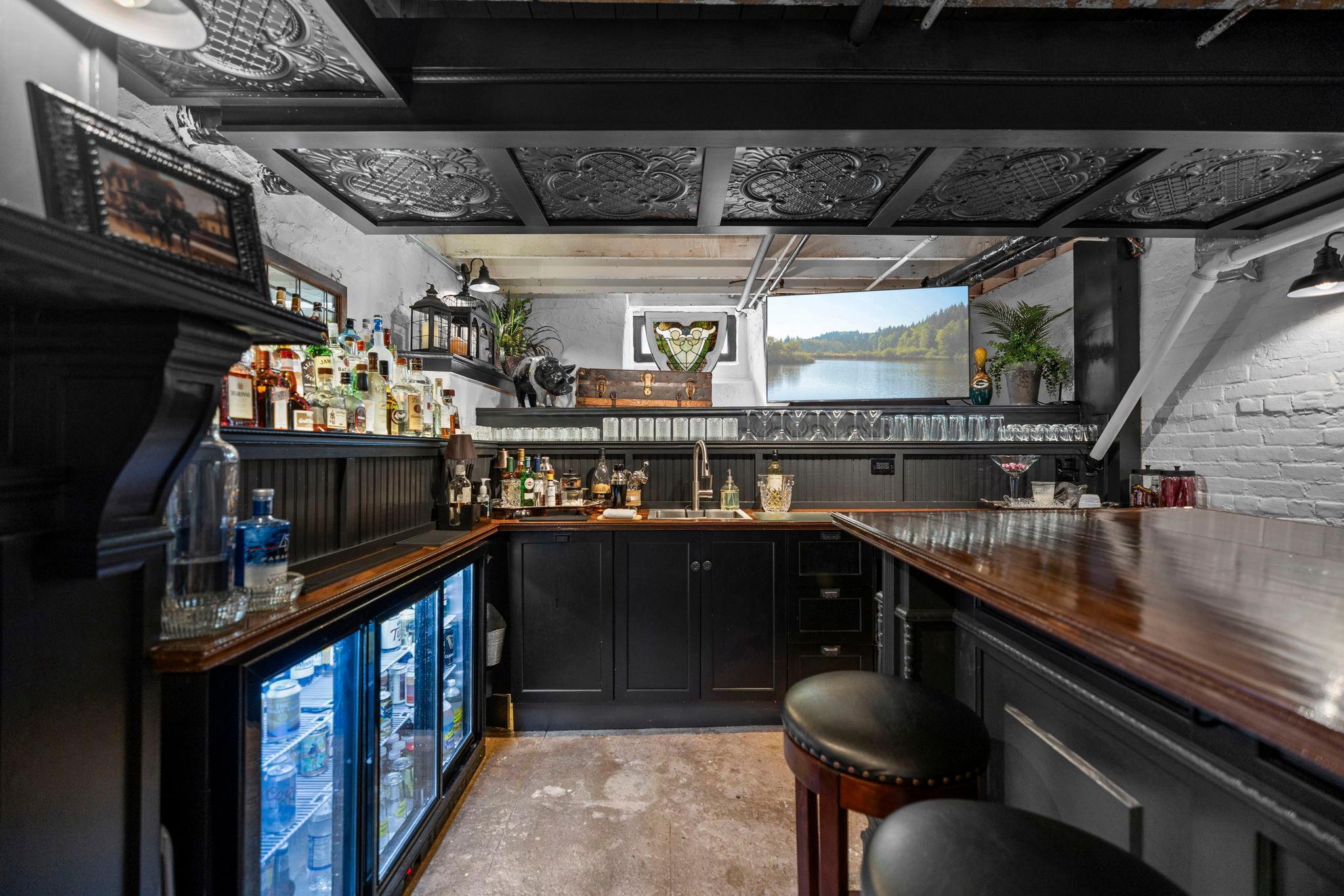 148-web-or-mls-620 Pine St W-200.jpg