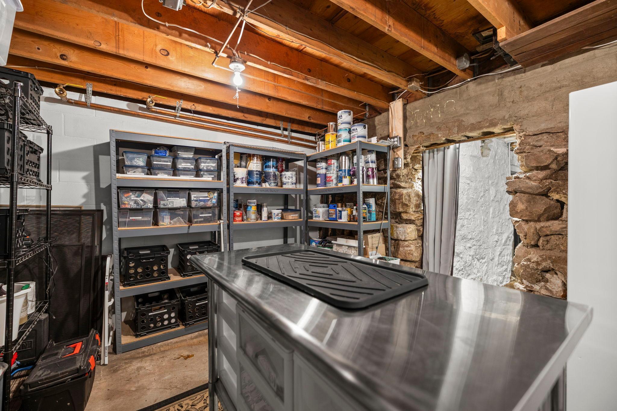 130-web-or-mls-620 Pine St W-100.jpg