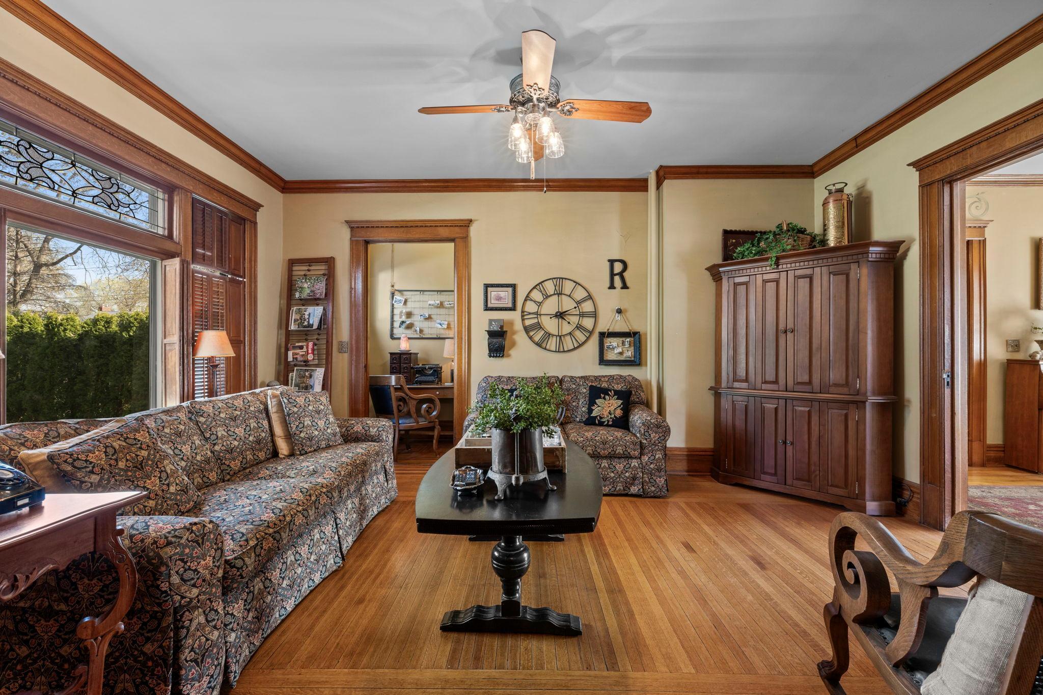 46-web-or-mls-620 Pine St W-325.jpg