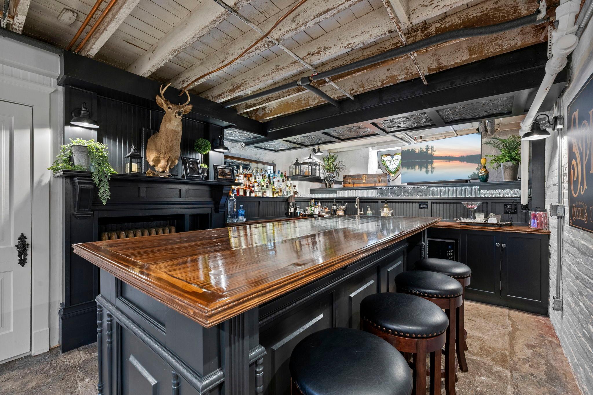 153-web-or-mls-620 Pine St W-225.jpg