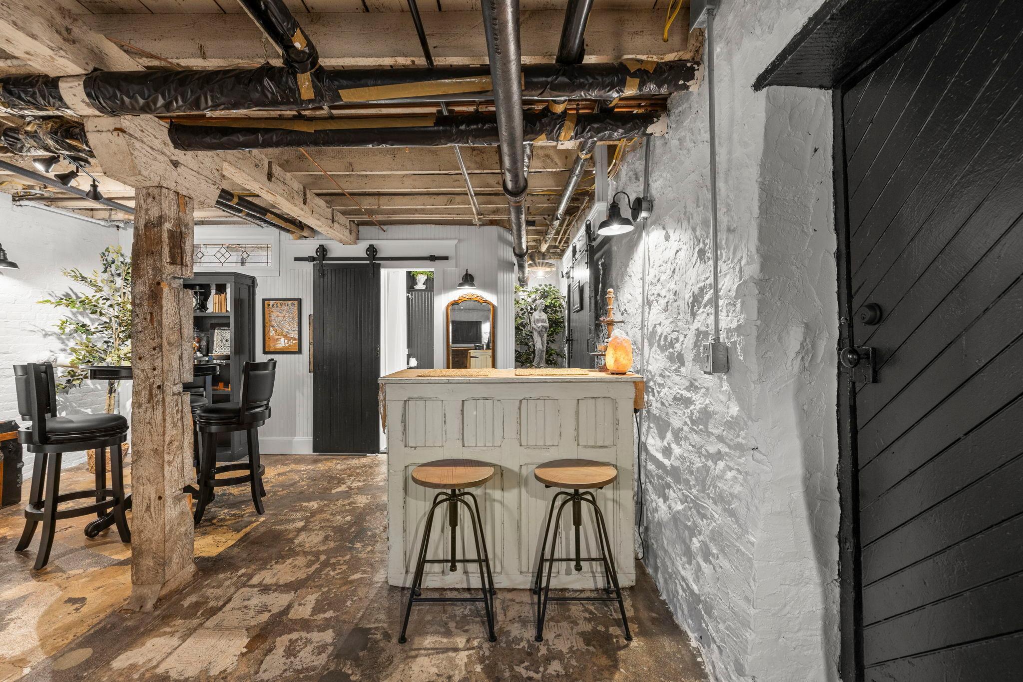 132-web-or-mls-620 Pine St W-110.jpg