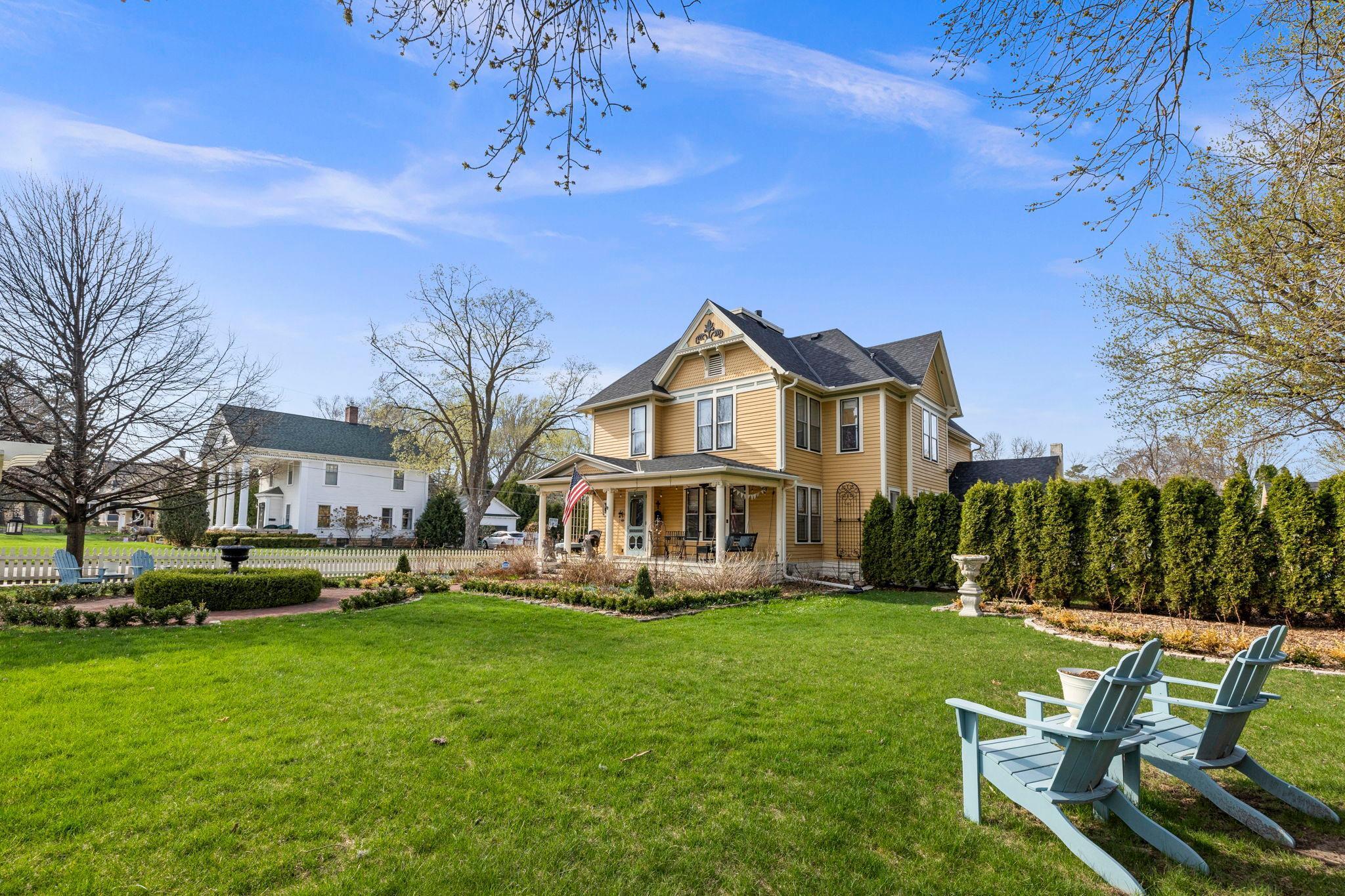 13-web-or-mls-620 Pine St W-730.jpg