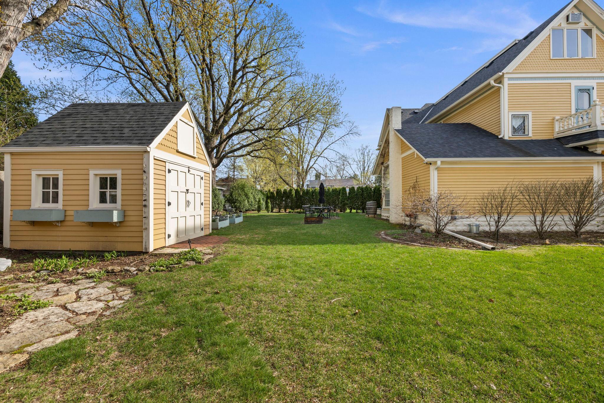 159-web-or-mls-620 Pine St W-770.jpg