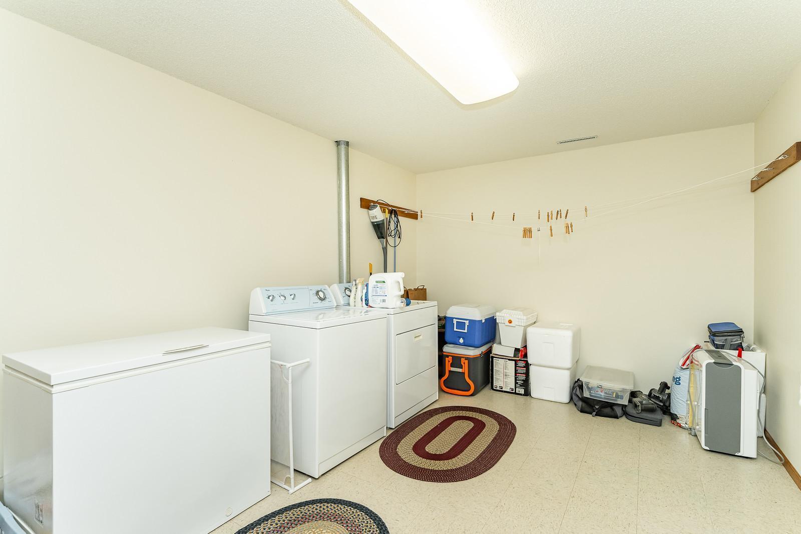 laundry room.jpg