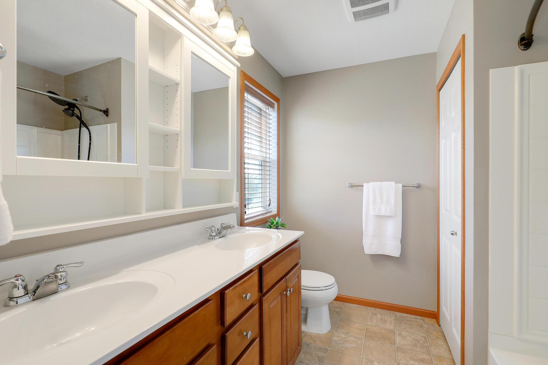 Owner's Suite Full Bath
