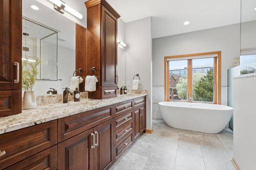 164 Bank Street SE, Minneapolis, MN 55414