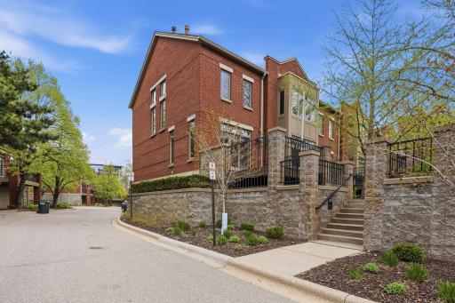 164 Bank Street SE, Minneapolis, MN 55414