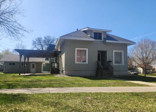 304 2nd Avenue SE, Pipestone, MN 56164