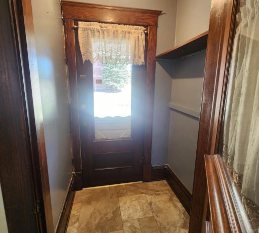 304 2nd Avenue SE, Pipestone, MN 56164