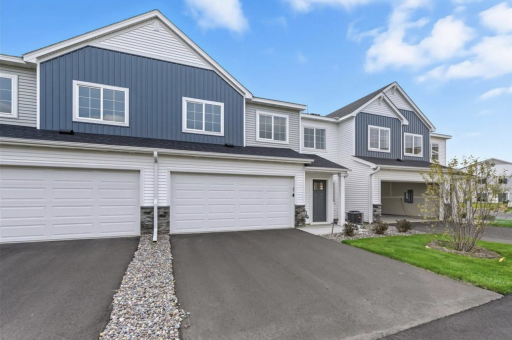 8856 Meadowcrest Drive NE, Monticello, MN 55328