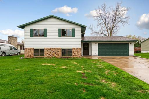 3 Saint Marks Bay, Faribault, MN 55021
