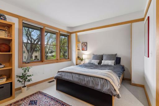 2305 Newton Avenue S, Minneapolis, MN 55405