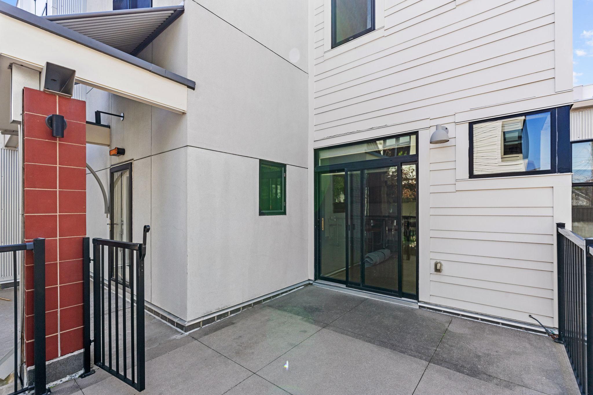11-web-or-mls-2818 Aldrich Ave S-11.jpg