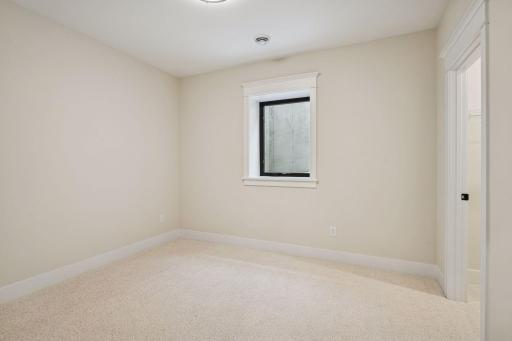 6016 Oaklawn Avenue - Spacecrafting - 0053.jpg