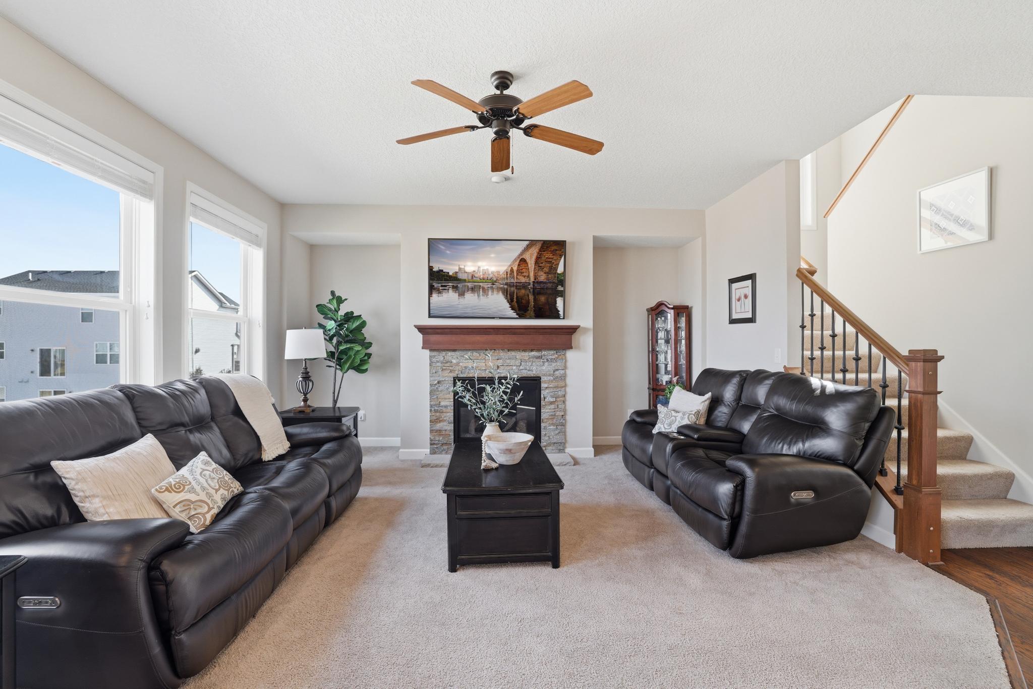 Light and bright, cozy fireplace for cool evenings.