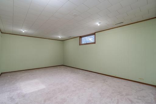 110 S Belmont Drive, Mankato, MN 56001