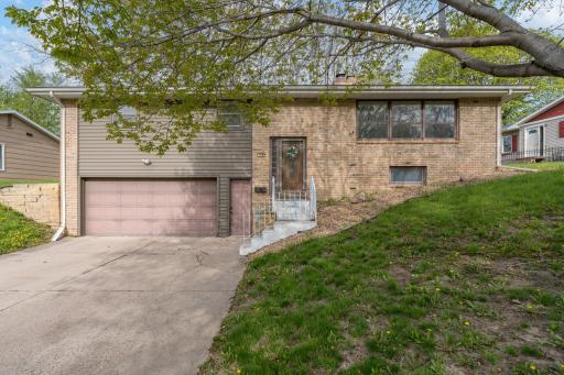 110 S Belmont Drive, Mankato, MN 56001