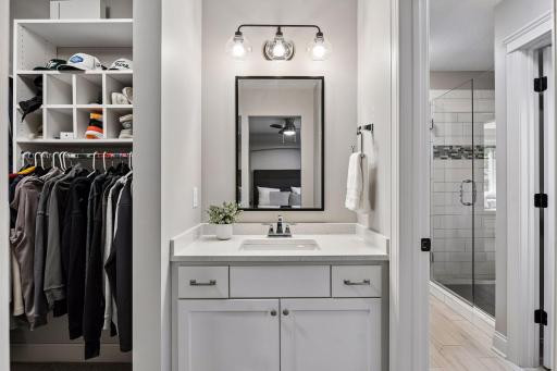 6671 Amberwood Lane, Chanhassen, MN 55317